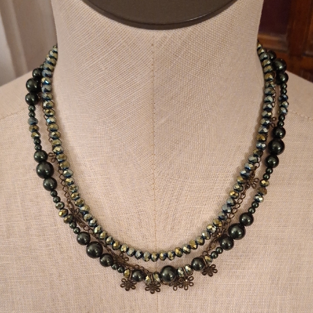 Stunning Green Double-Strand Necklace with Decorative Elements